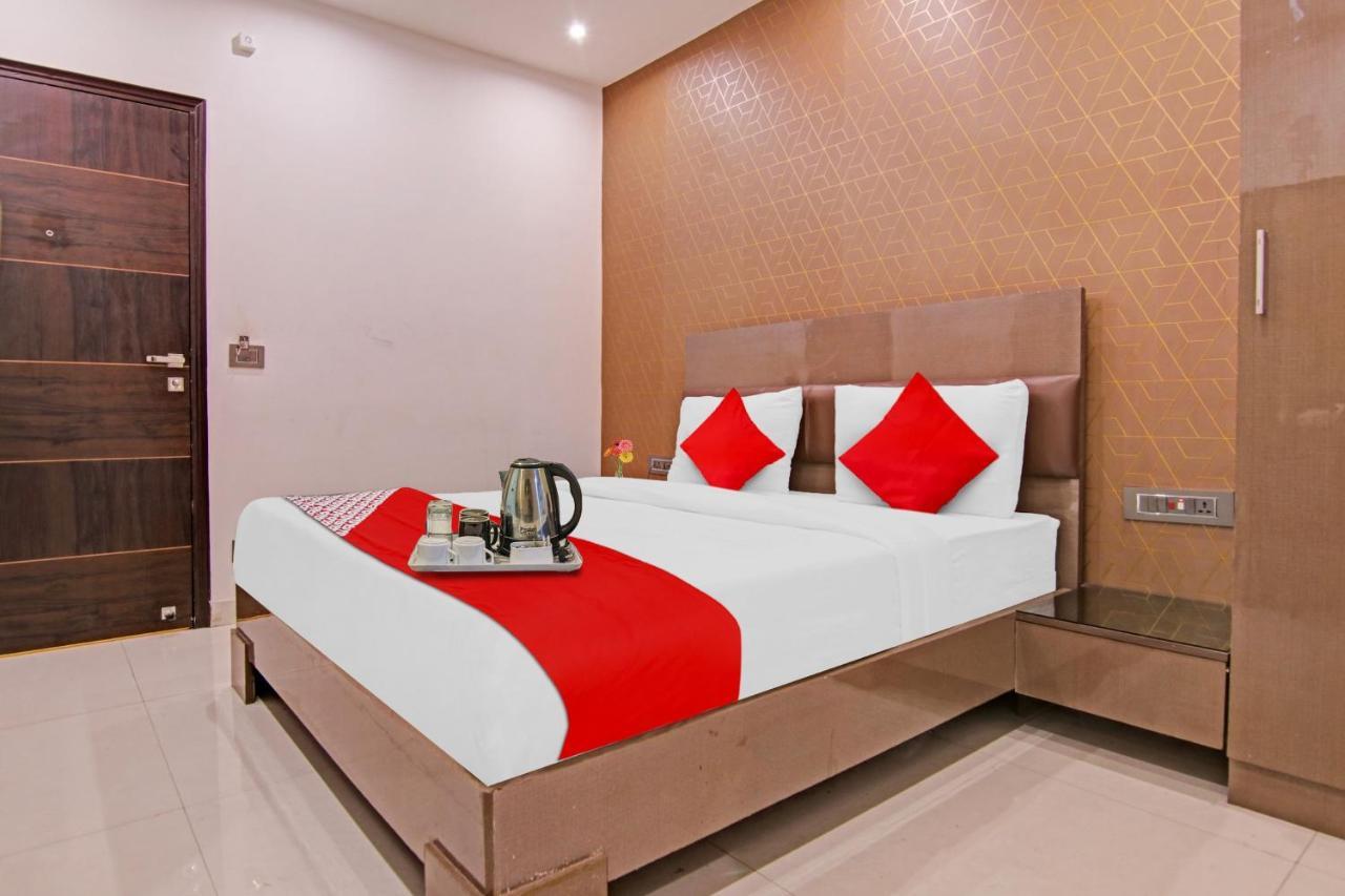 Hotel 19 West 新德里 外观 照片