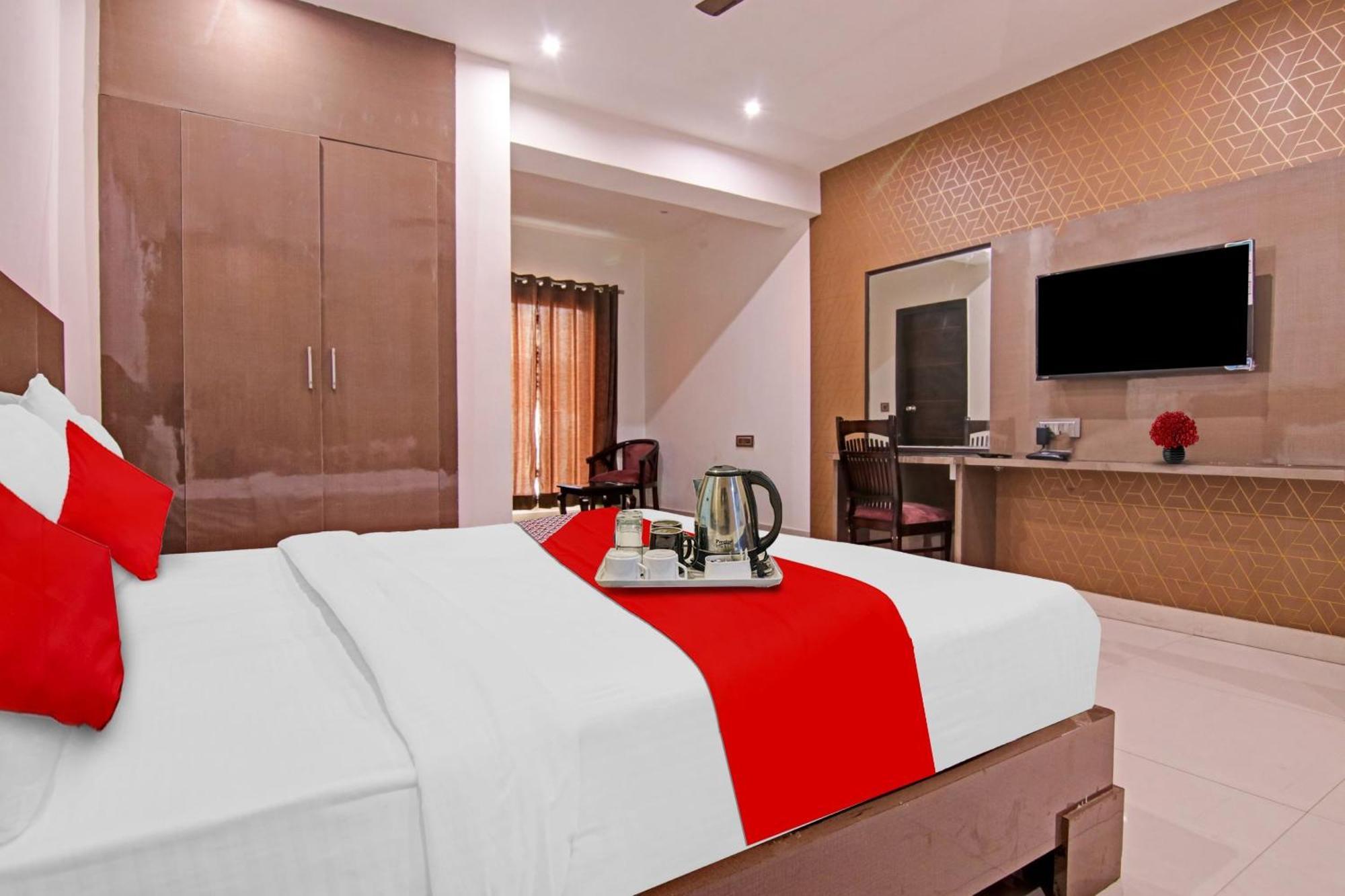Hotel 19 West 新德里 外观 照片