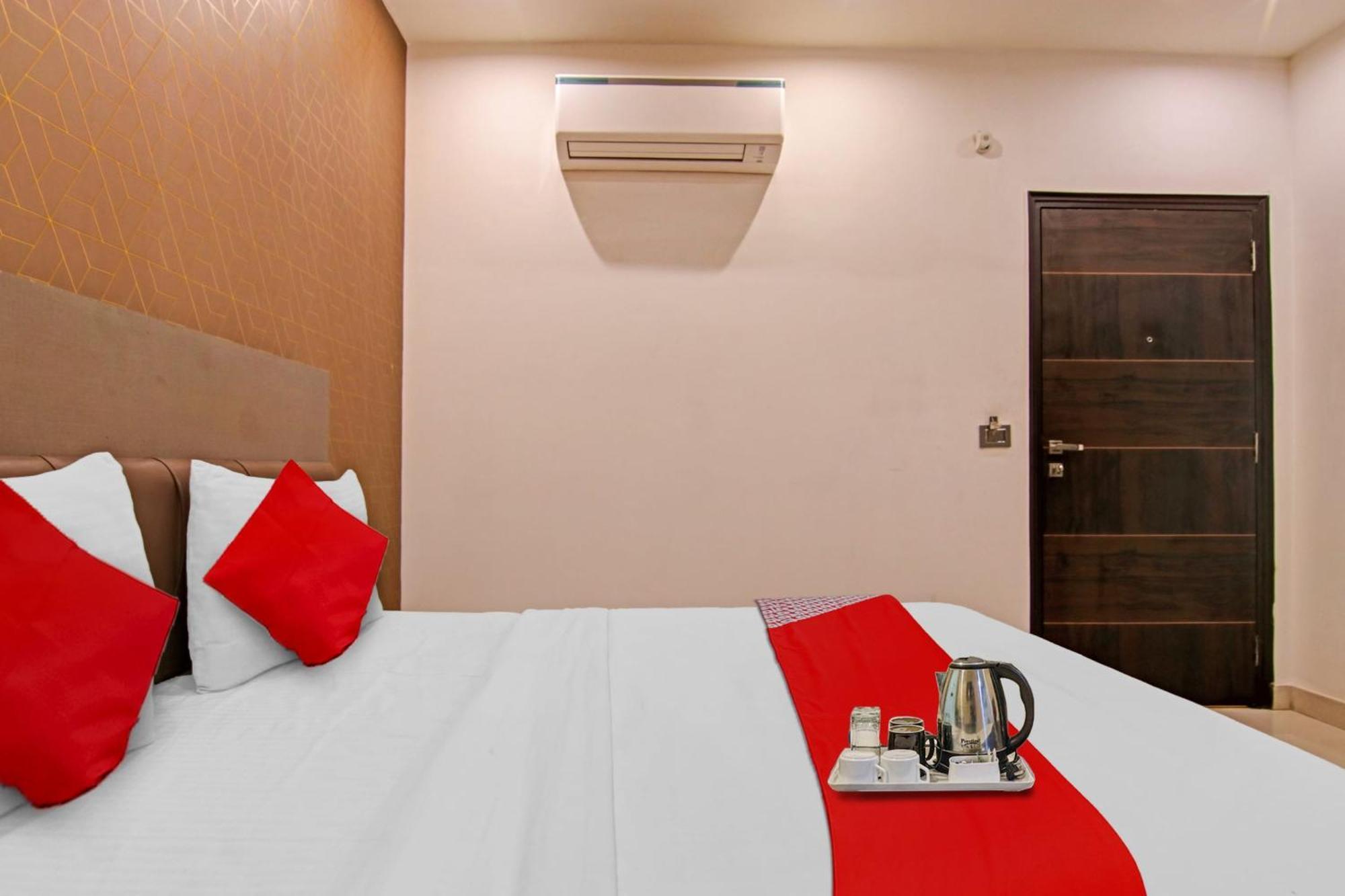 Hotel 19 West 新德里 外观 照片